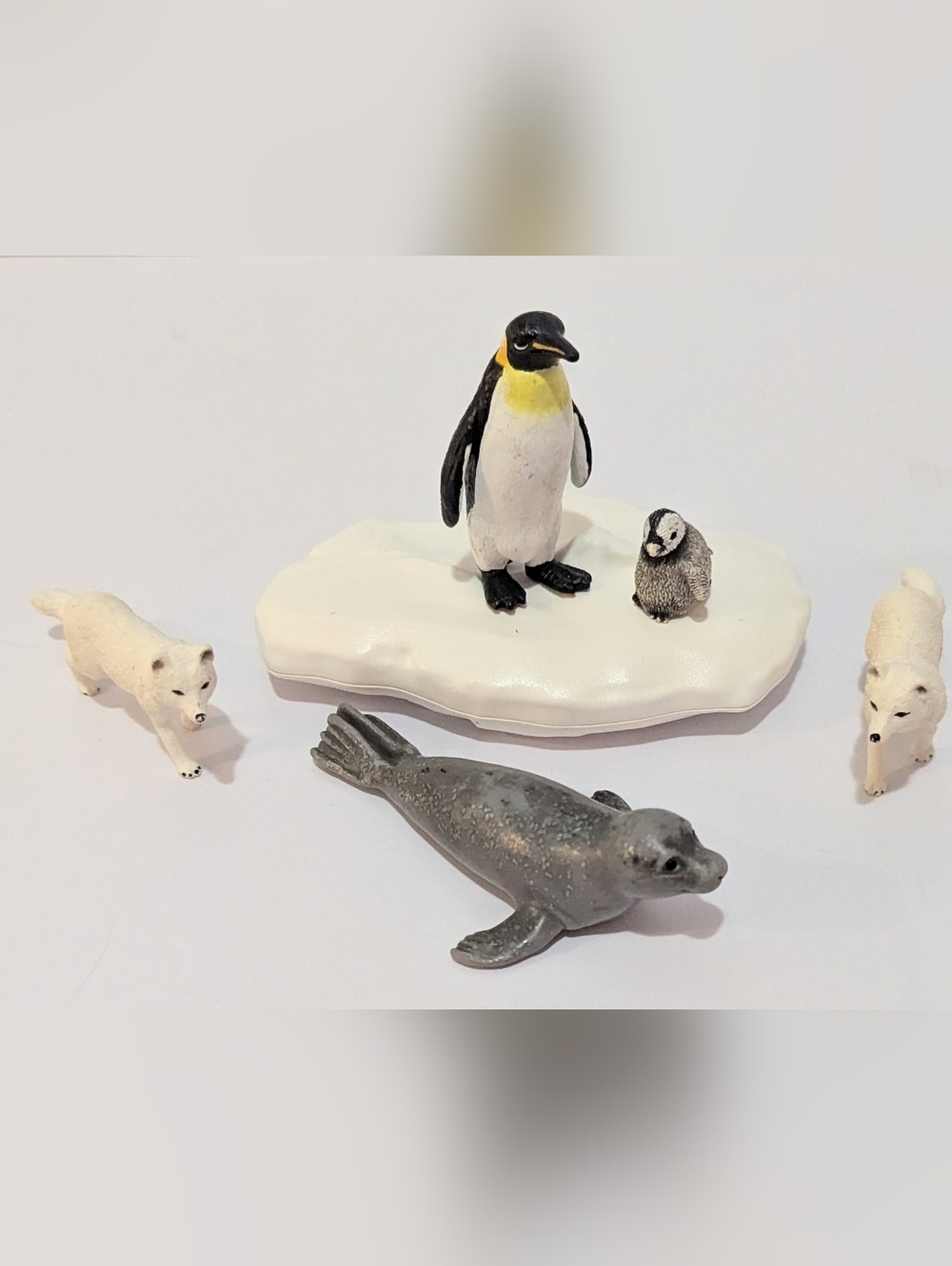 Schleich Artic Lot Penguins, Iceberg, Attic Fox, Sea Lion, Artic Animals